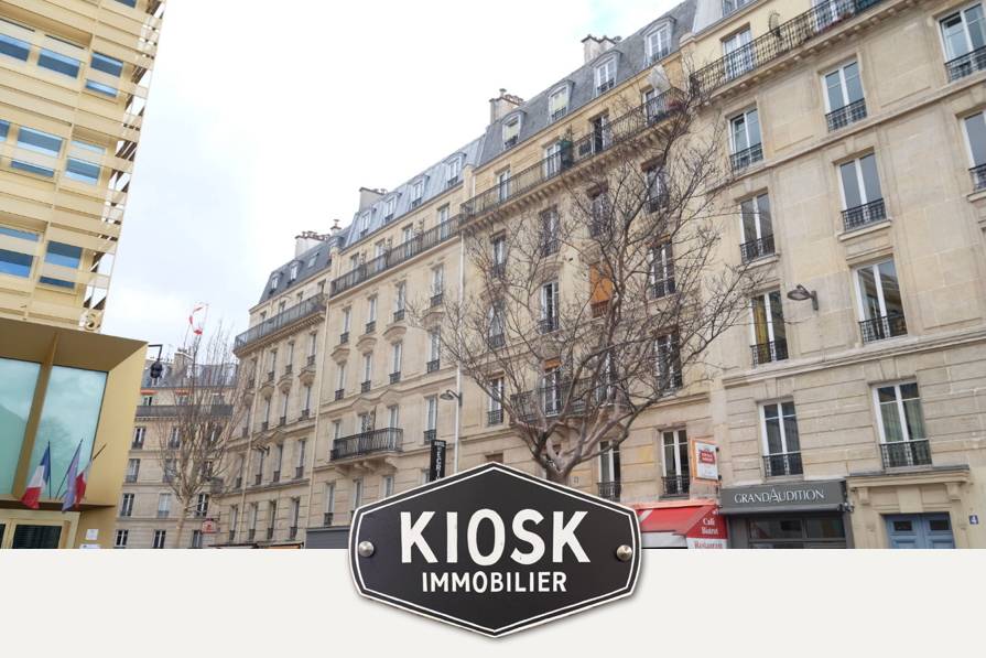 Louer un charmant studio meublé situé rue Coypel dans le quartier des Gobelins au 4e étage d’un immeuble Haussmannien offrant un cadre de vie agréable au cœur du 13e arrondissement de Paris