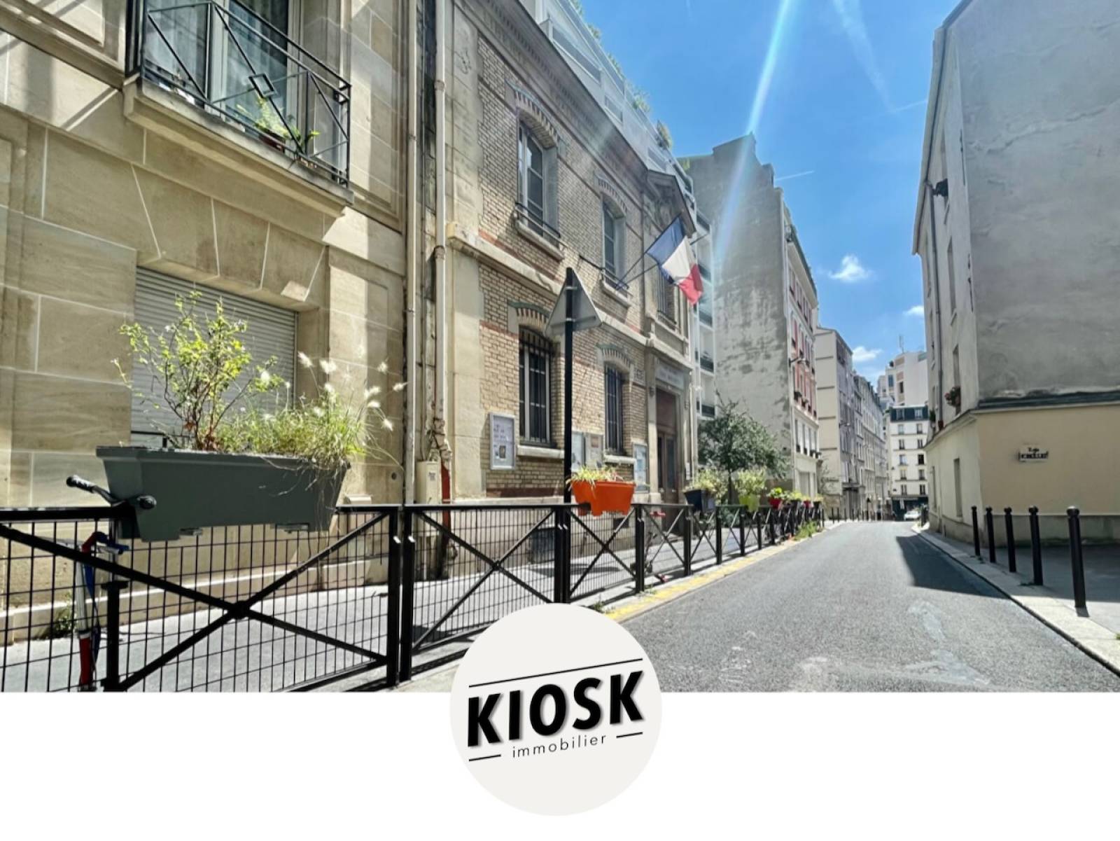 Louer un charmant appartement meublé 15, rue des Lyonnais, au coeur du 5e arrondissement de Paris, dans un quartier historique et vivant à deux pas des commerces et des commodités