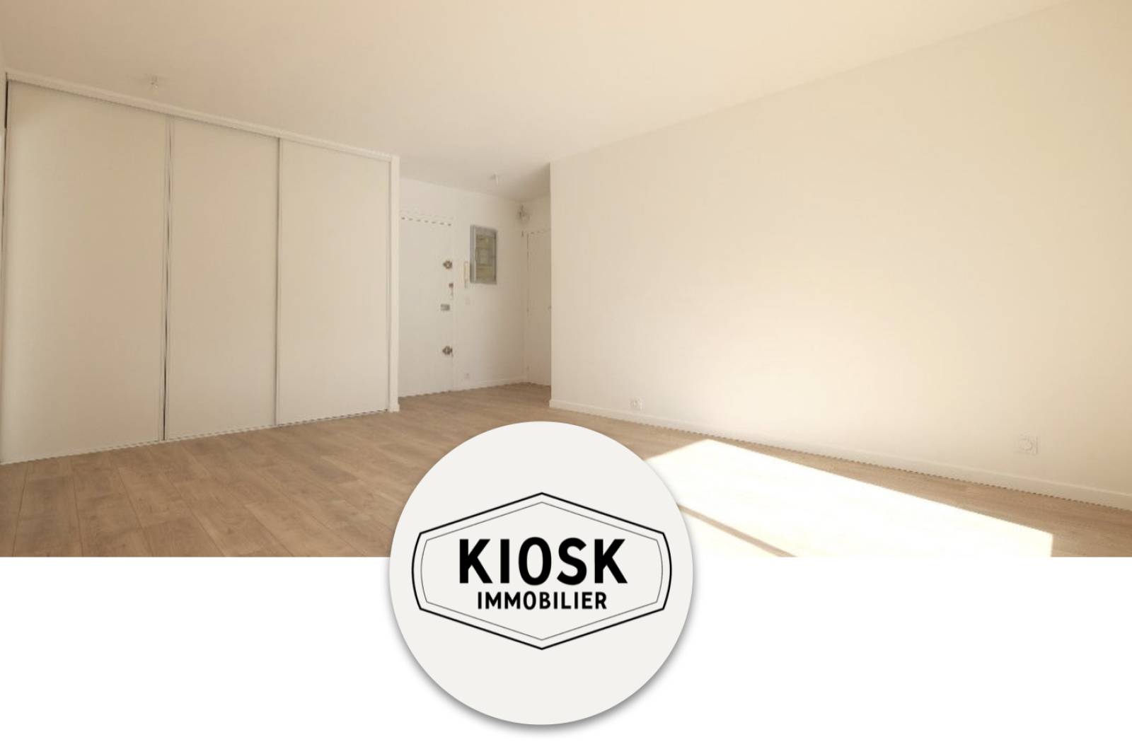 Annonce immobilière appartement 2 pièces avec balcon à louer à Paris 15e proche métro Convention